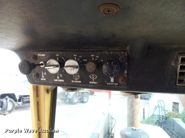 image for item DH9460 1972 Case 1370 tractor