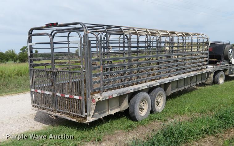 image for item DI9860 2008 Titan livestock trailer