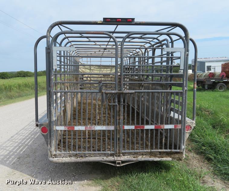 image for item DI9860 2008 Titan livestock trailer