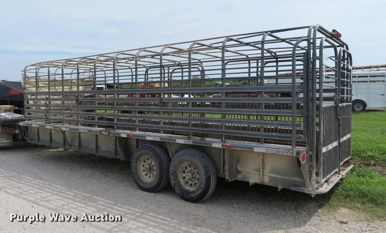 image for item DI9860 2008 Titan livestock trailer
