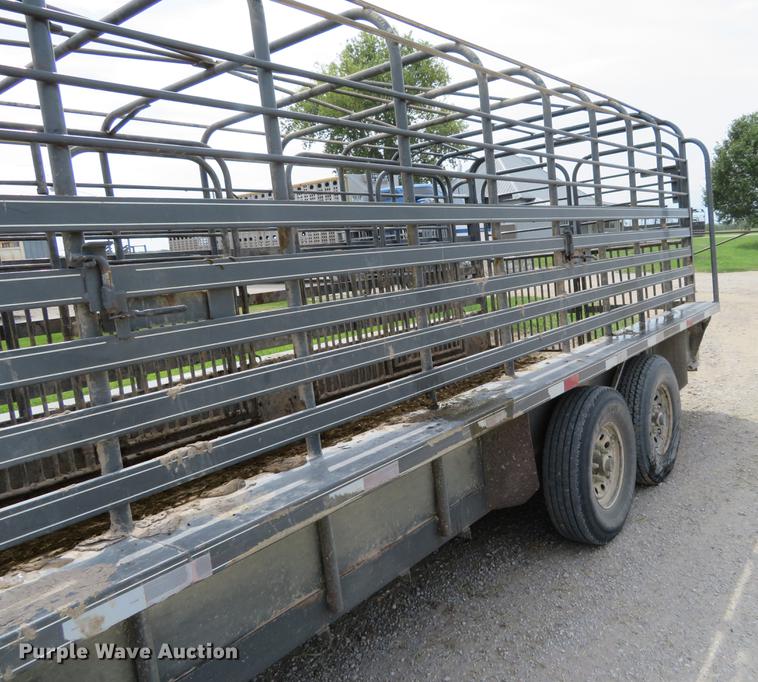 image for item DI9860 2008 Titan livestock trailer