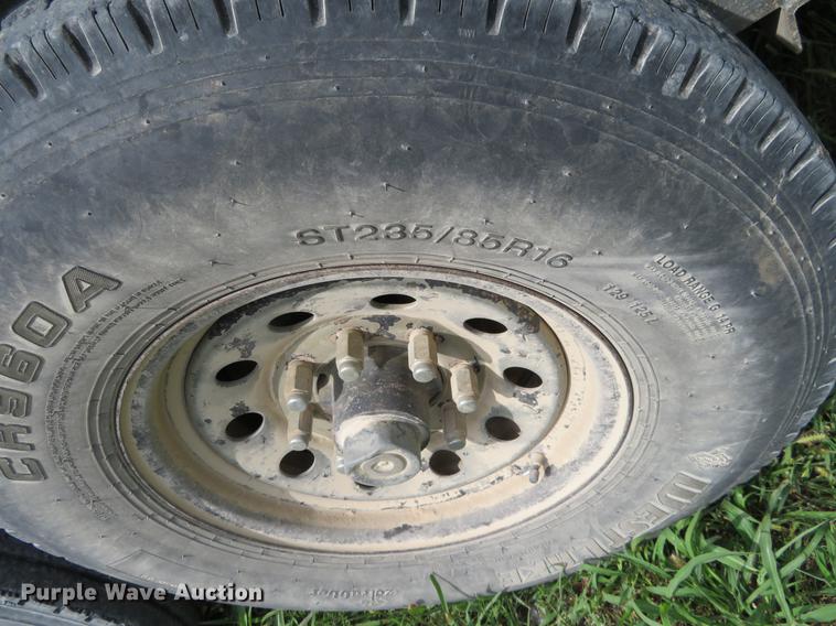 image for item DI9860 2008 Titan livestock trailer