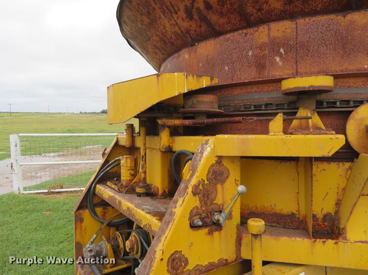 image for item DI9891 HayBuster Big Bite H1000 bale processor