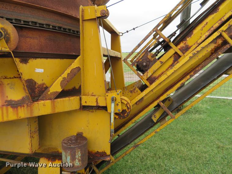 image for item DI9891 HayBuster Big Bite H1000 bale processor