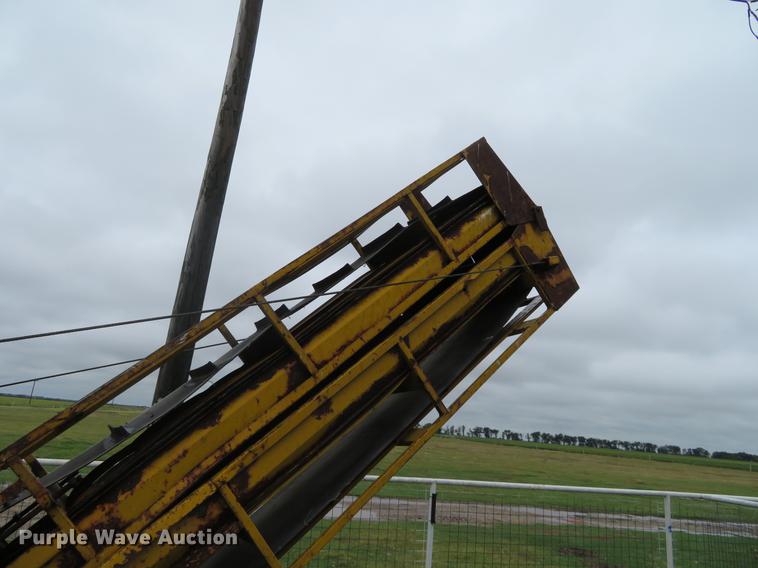 image for item DI9891 HayBuster Big Bite H1000 bale processor