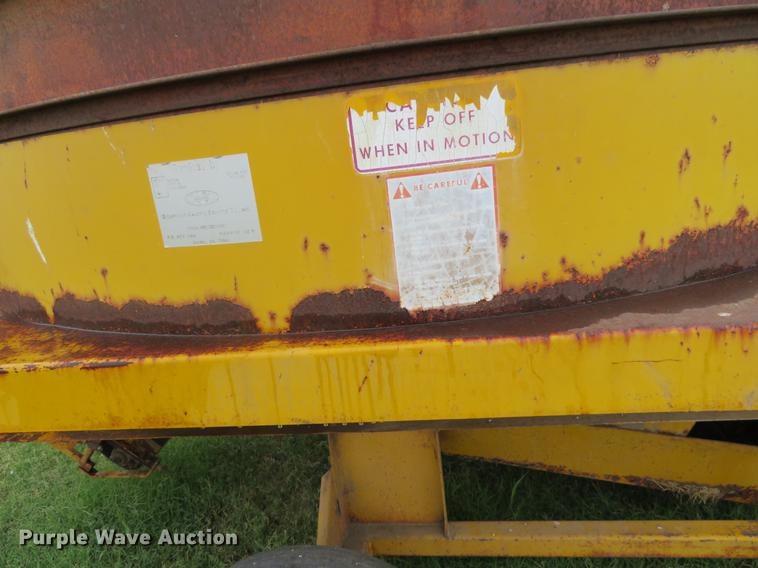 image for item DI9891 HayBuster Big Bite H1000 bale processor