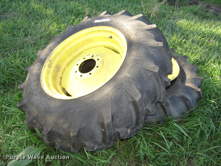 image for item DO9086 (2) Firestone 13.6-26 tires and wheels