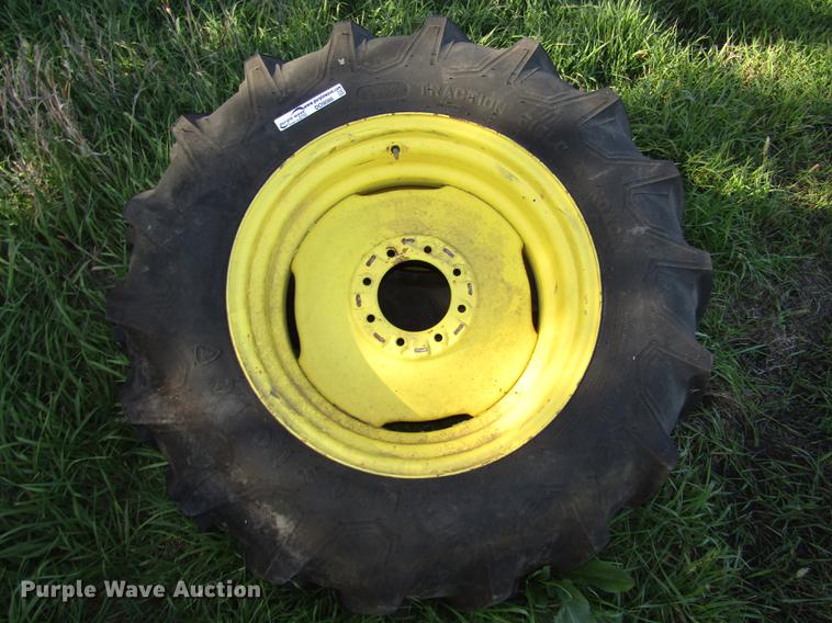 image for item DO9086 (2) Firestone 13.6-26 tires and wheels