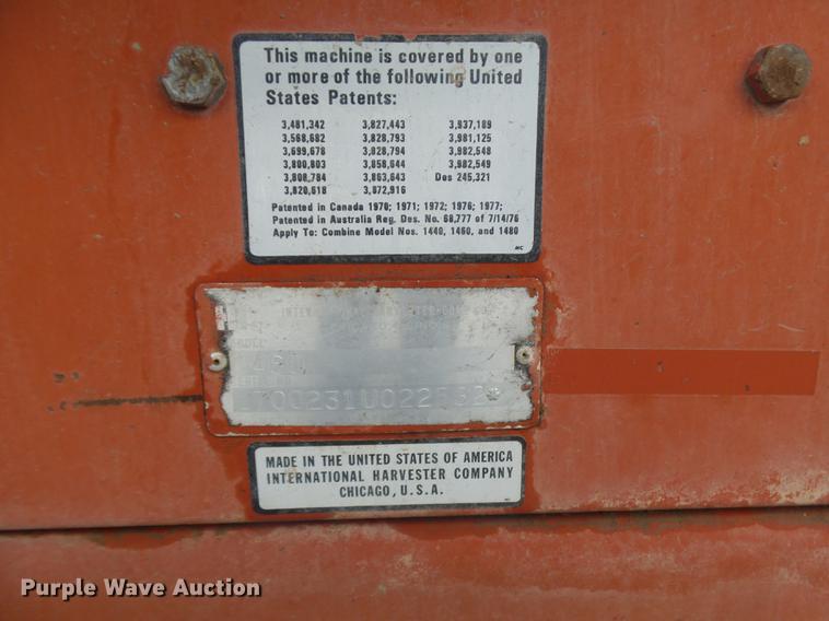 image for item DR9214 1981 International 1460 combine