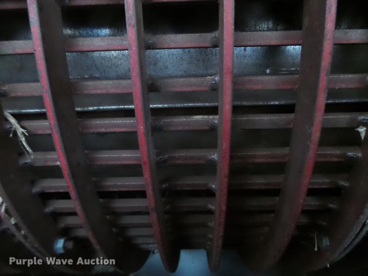 image for item DR9214 1981 International 1460 combine