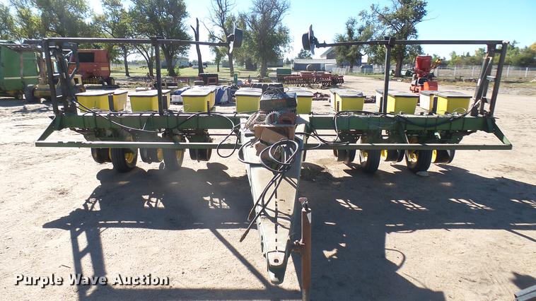 image for item DV9087 John Deere 7000 planer