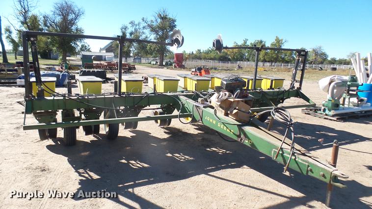 image for item DV9087 John Deere 7000 planer