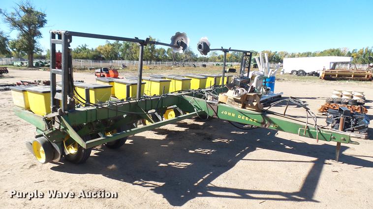 image for item DV9087 John Deere 7000 planer