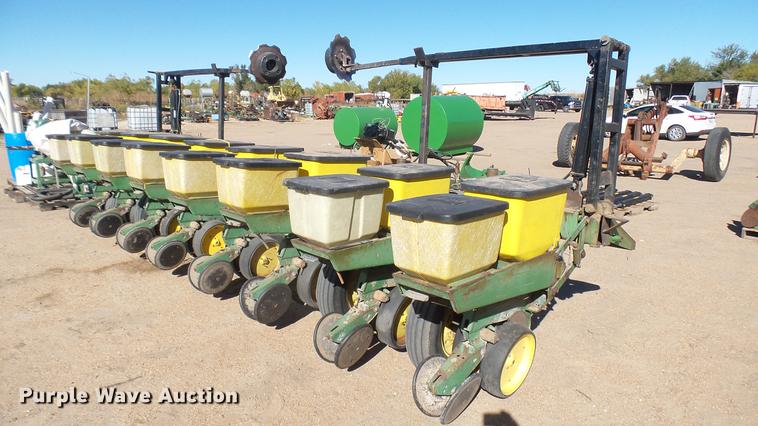 image for item DV9087 John Deere 7000 planer