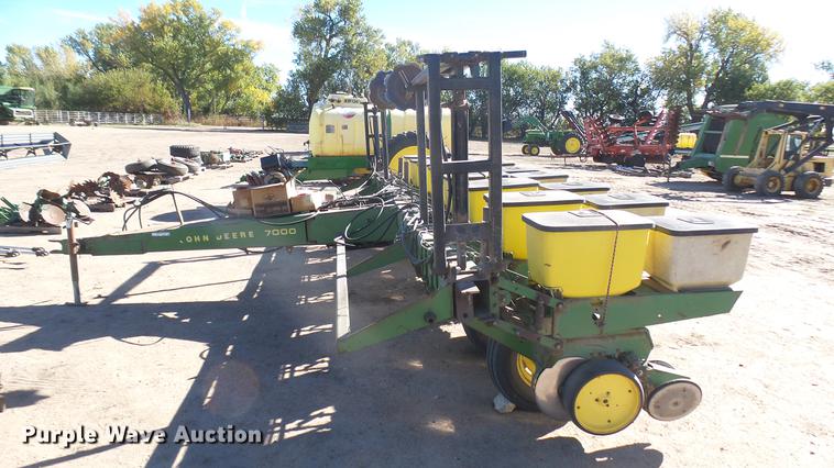 image for item DV9087 John Deere 7000 planer