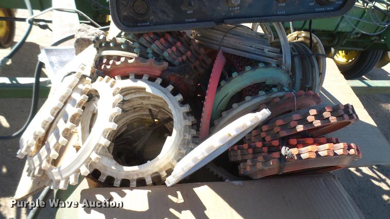 image for item DV9087 John Deere 7000 planer