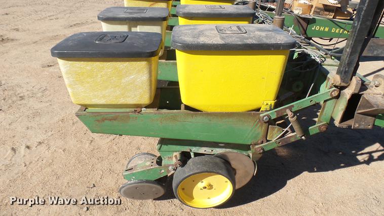 image for item DV9087 John Deere 7000 planer