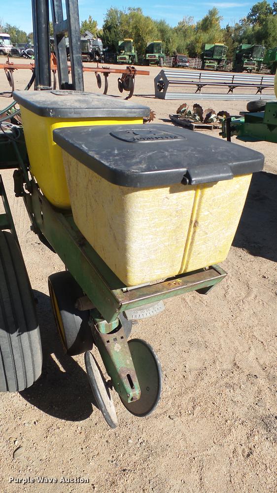 image for item DV9087 John Deere 7000 planer