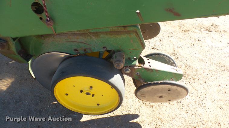 image for item DV9087 John Deere 7000 planer