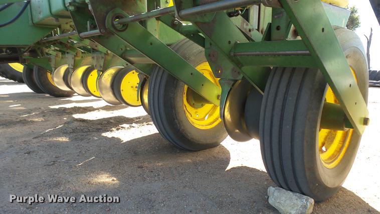 image for item DV9087 John Deere 7000 planer