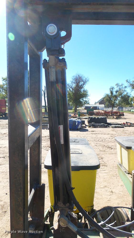 image for item DV9087 John Deere 7000 planer