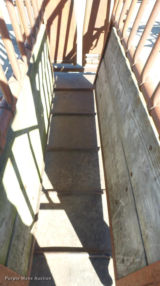 image for item DV9089 My-D Hand-D squeeze chute