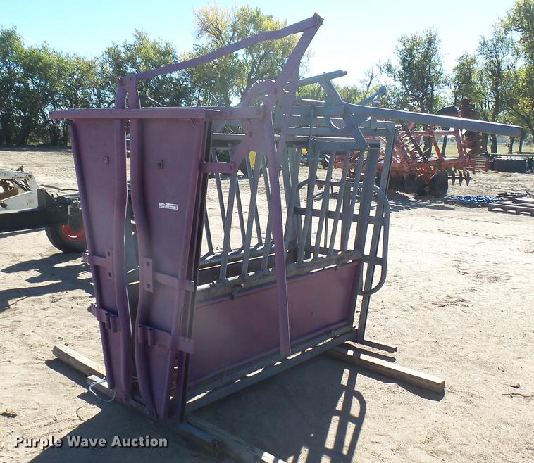 image for item DV9090 Squeeze chute