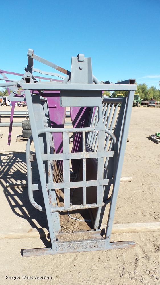 image for item DV9090 Squeeze chute