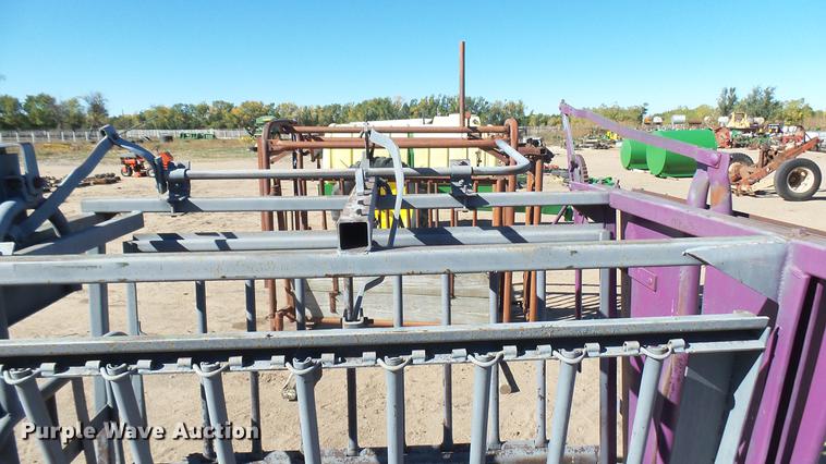 image for item DV9090 Squeeze chute