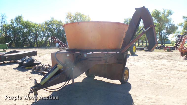 image for item DV9093 Roto-grind tub grinder