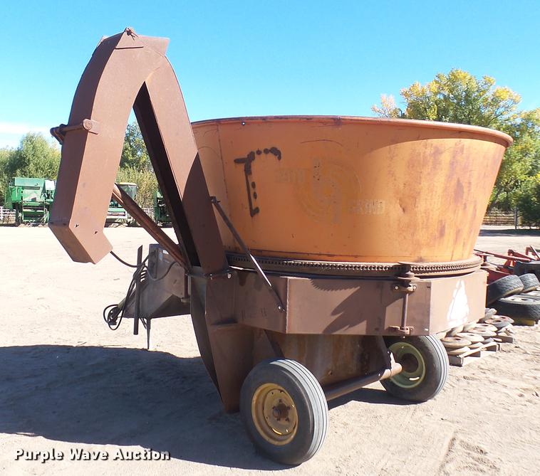 image for item DV9093 Roto-grind tub grinder