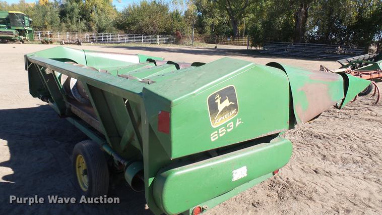 image for item DV9099 John Deere 653A row crop head