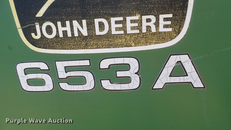 image for item DV9099 John Deere 653A row crop head