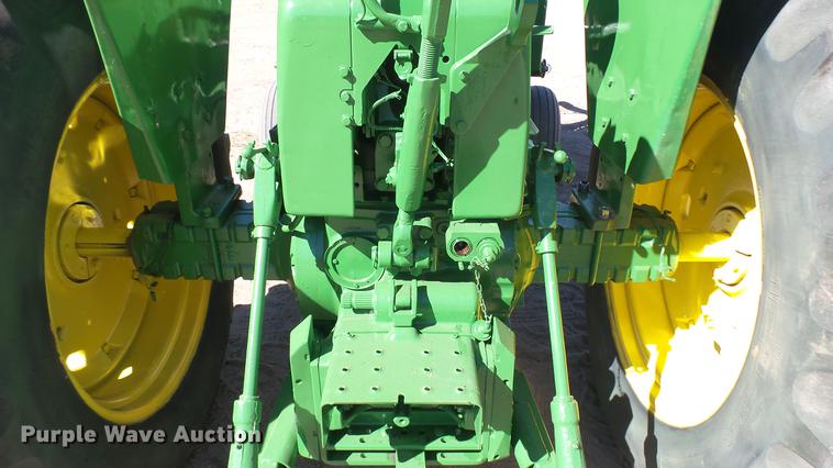 image for item DW9170 John Deere 3020 tractor