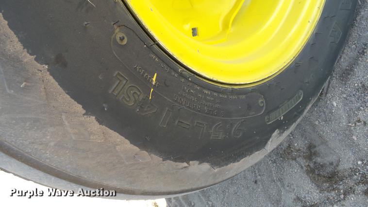 image for item DW9170 John Deere 3020 tractor