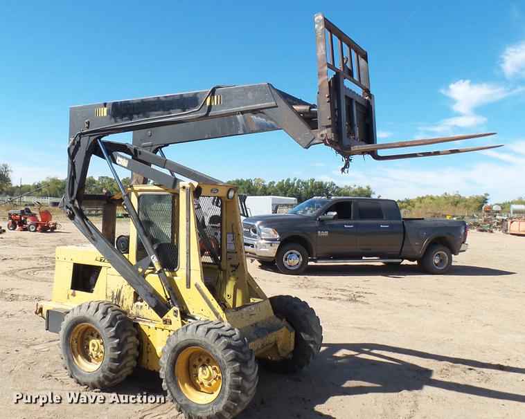 image for item DW9171 Ford L785 skid steer