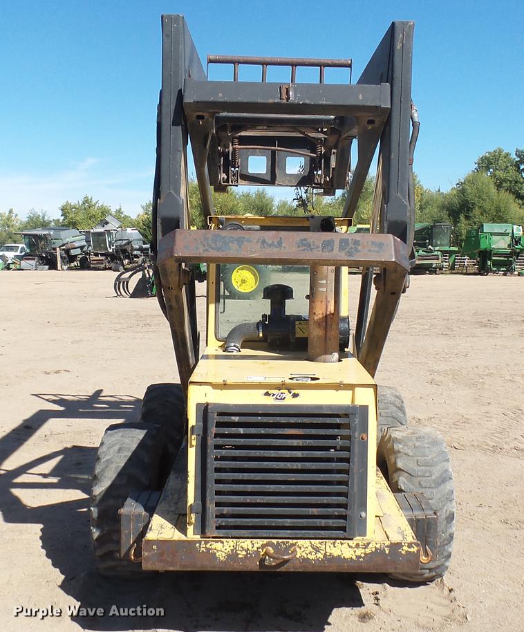 image for item DW9171 Ford L785 skid steer