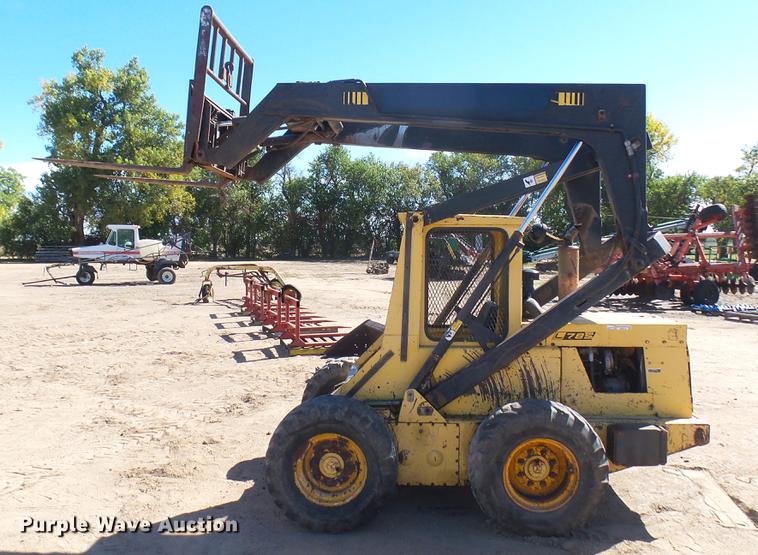 image for item DW9171 Ford L785 skid steer