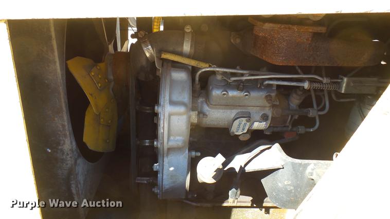 image for item DW9171 Ford L785 skid steer