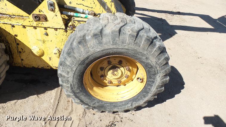 image for item DW9171 Ford L785 skid steer