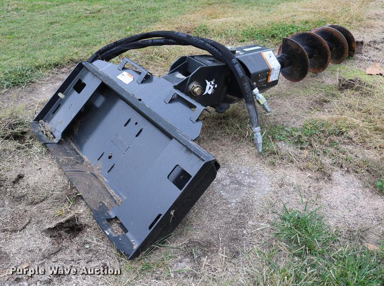 image for item DW9879 2015 Bobcat 15C auger