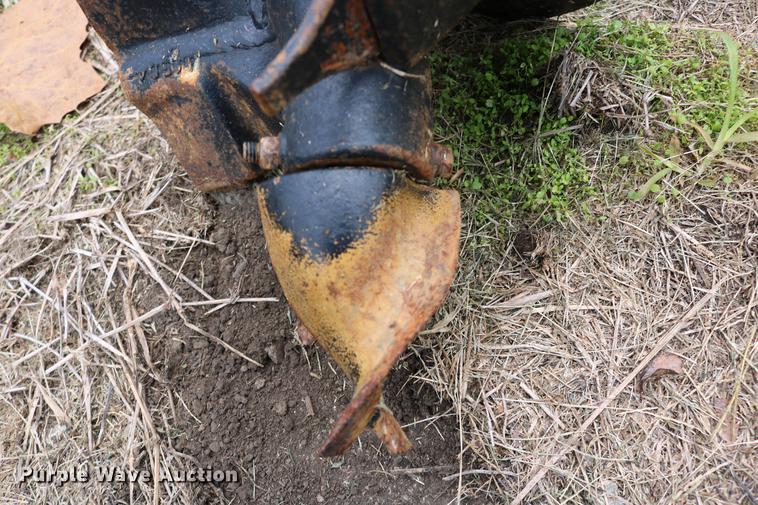 image for item DW9879 2015 Bobcat 15C auger