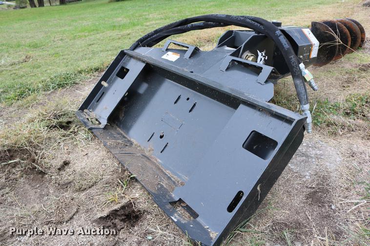 image for item DW9879 2015 Bobcat 15C auger