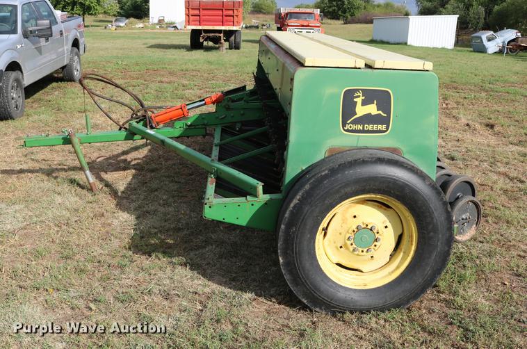 image for item DW9947 John Deere 8350 grain drill