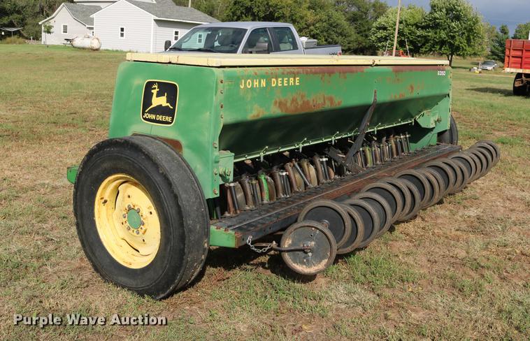 image for item DW9947 John Deere 8350 grain drill