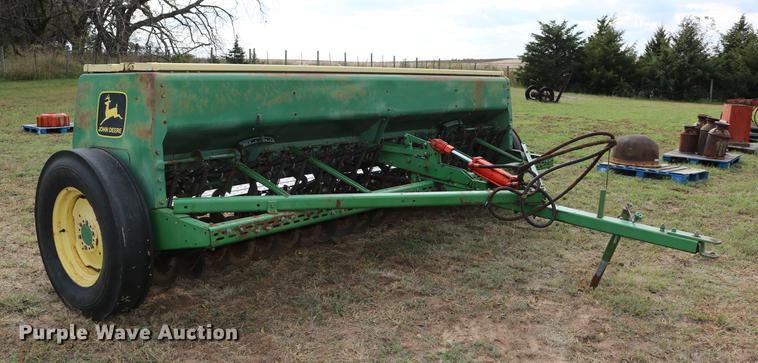 image for item DW9947 John Deere 8350 grain drill