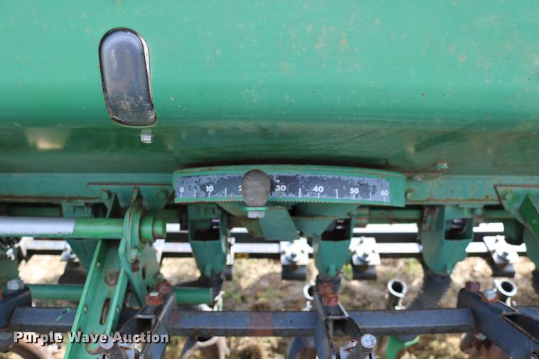 image for item DW9947 John Deere 8350 grain drill