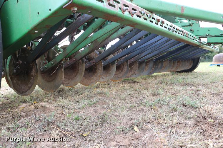 image for item DW9947 John Deere 8350 grain drill
