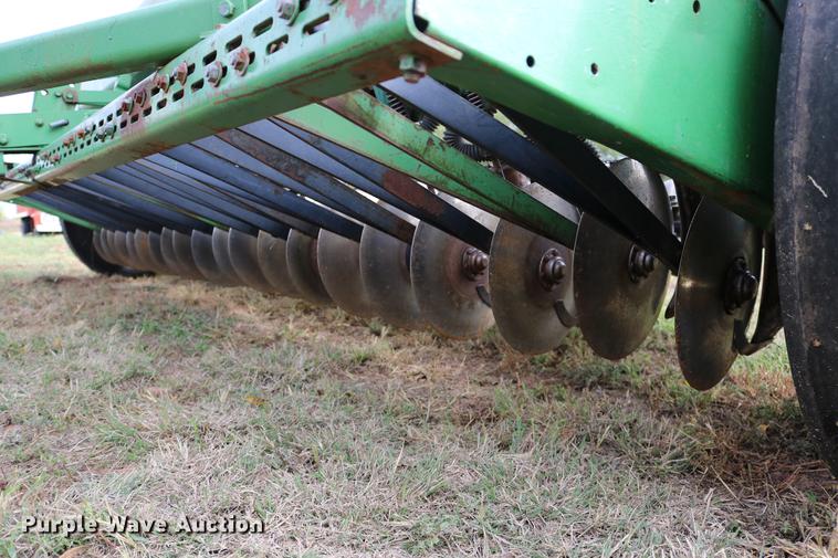 image for item DW9947 John Deere 8350 grain drill