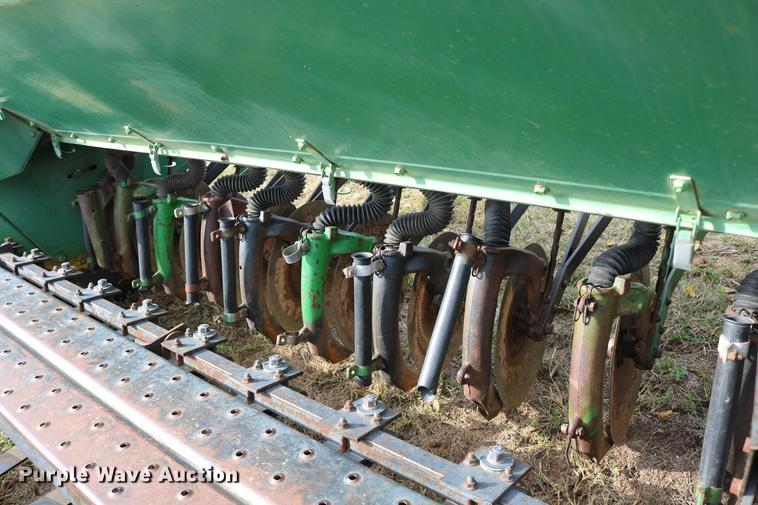 image for item DW9947 John Deere 8350 grain drill